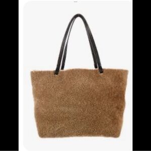 THE ROW
SHEARLING PARK TOTE